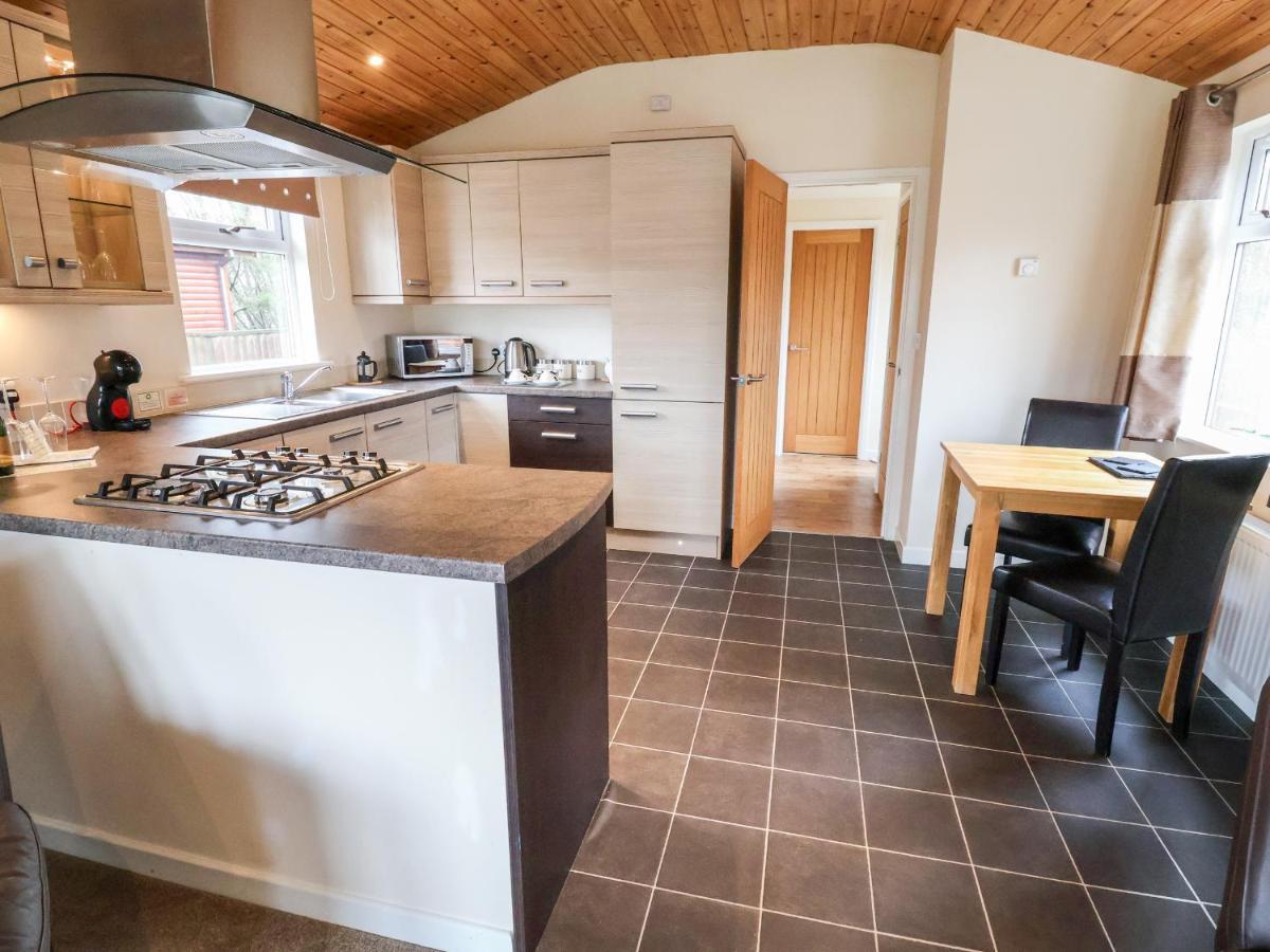 Oak Lodge Hadnall Zewnętrze zdjęcie